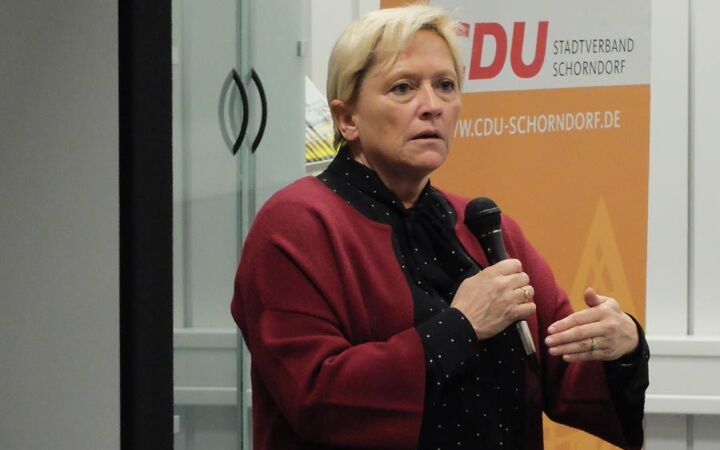 Diskussionsveranstaltung zur Bildungspolitik mit Ministerin Dr. Susanne Eisenmann Ministerin im Hause Bunk, Schorndorf