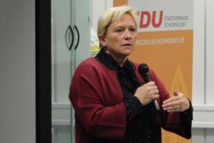 Diskussionsveranstaltung zur Bildungspolitik mit Ministerin Dr. Susanne Eisenmann Ministerin im Hause Bunk, Schorndorf